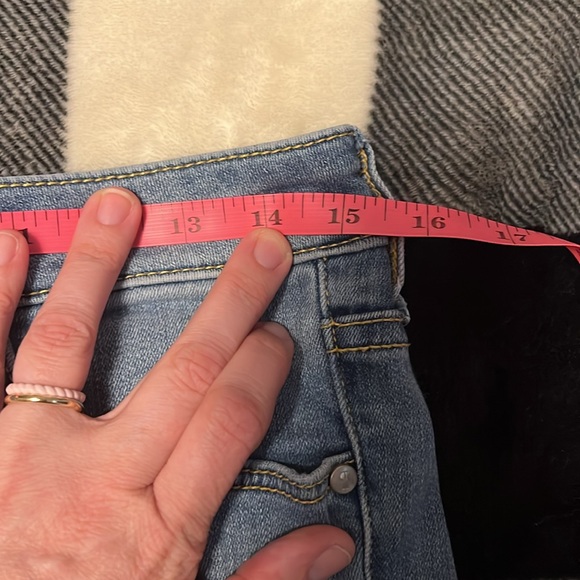 Pilcro and the Letterpress Script Jeans. Size 28 - Picture 6 of 16